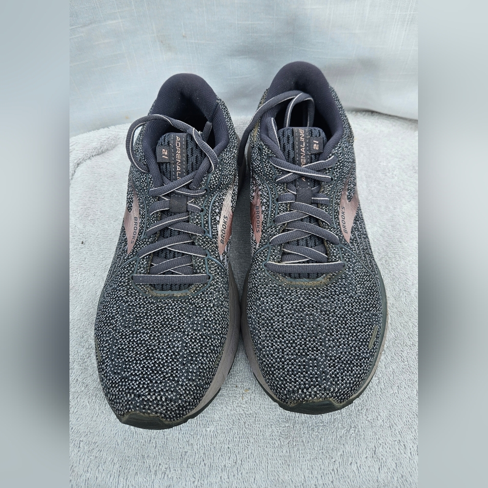Brooks Gray and Pink Athletic Shoes Sz 8 See Pictures For More Details